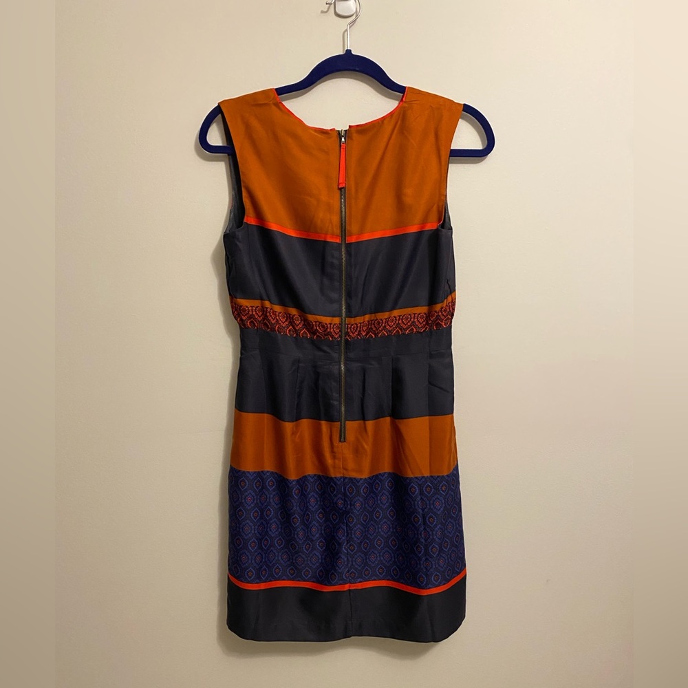 Loft Dress - Picture 3 of 4